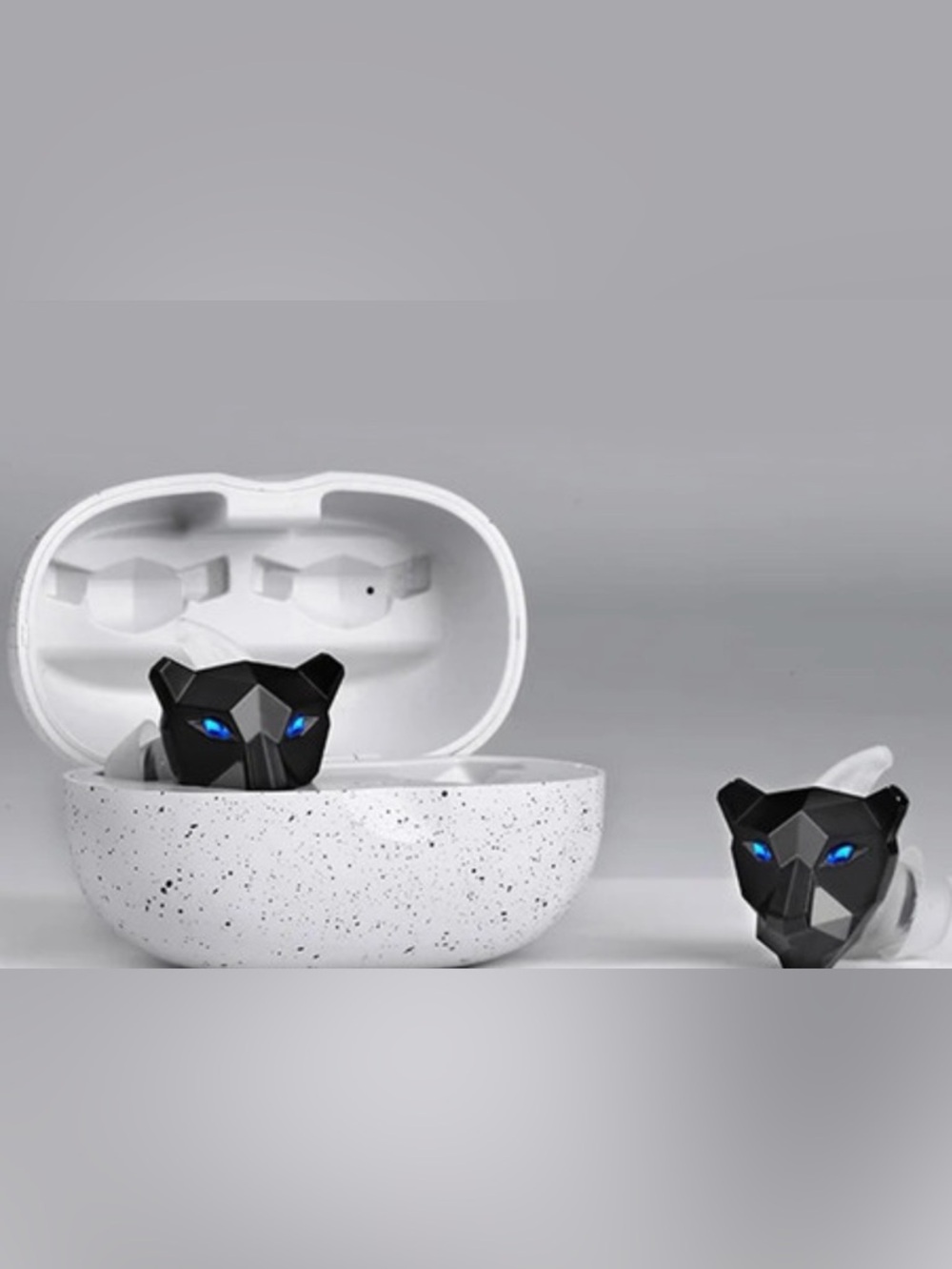 Tiger & Rose Black Panther Ear Buds